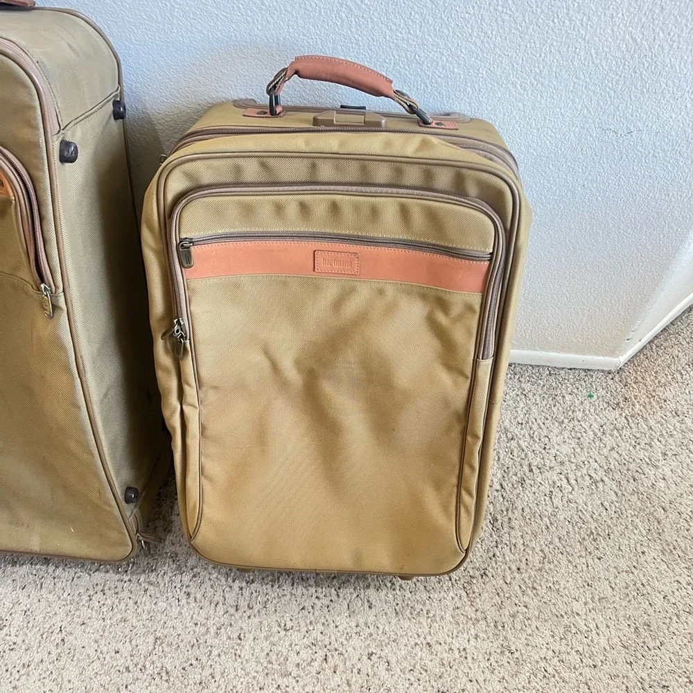 HARTMANN Nylon Leather trim Travel Luggage CarryOn Bag Travel two‎ read bellow